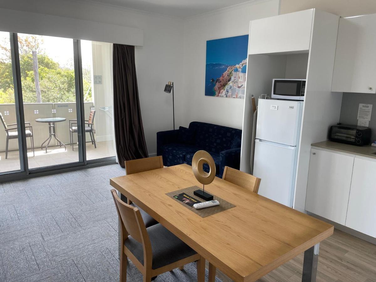 Morisset Serviced Apartments Exterior photo